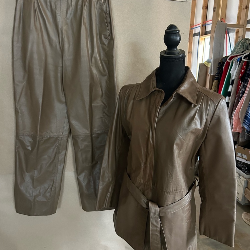 Porsha Brown Leather Jacket and Pants Set. Size 14.